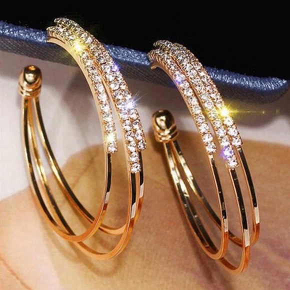 NEW 💎18 Gold Diamond Hoop Earrings - Picture 2 of 7
